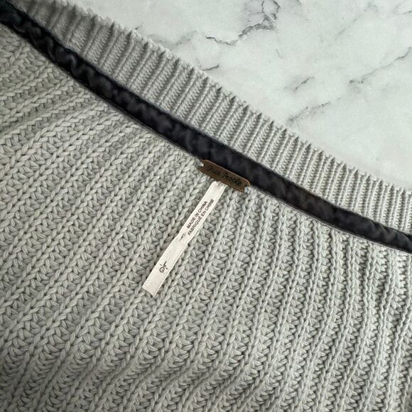 Free People Damsel Bell Sleeve Sweater L - Picture 5 of 6